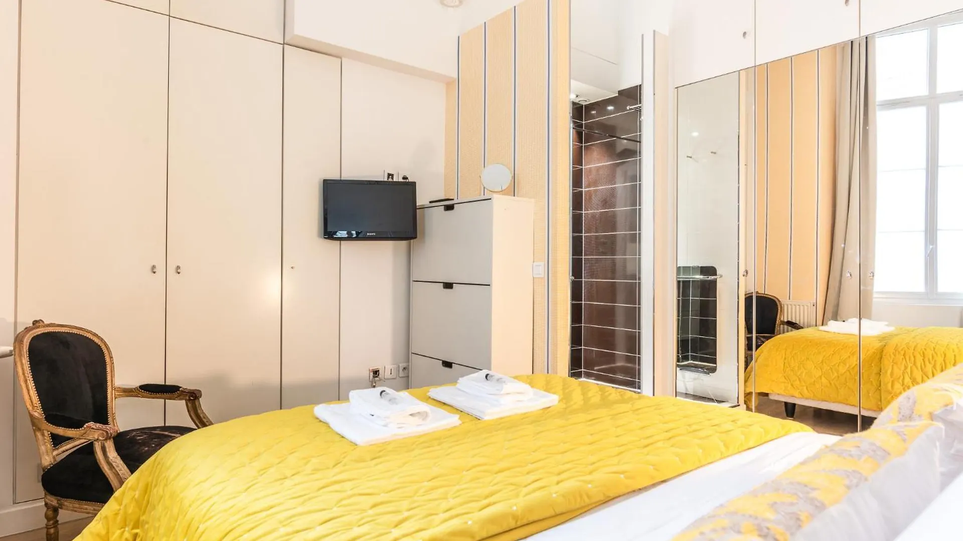 Apartment Luxury Typical Parisian Flat - 5 Min From Louvre Paris