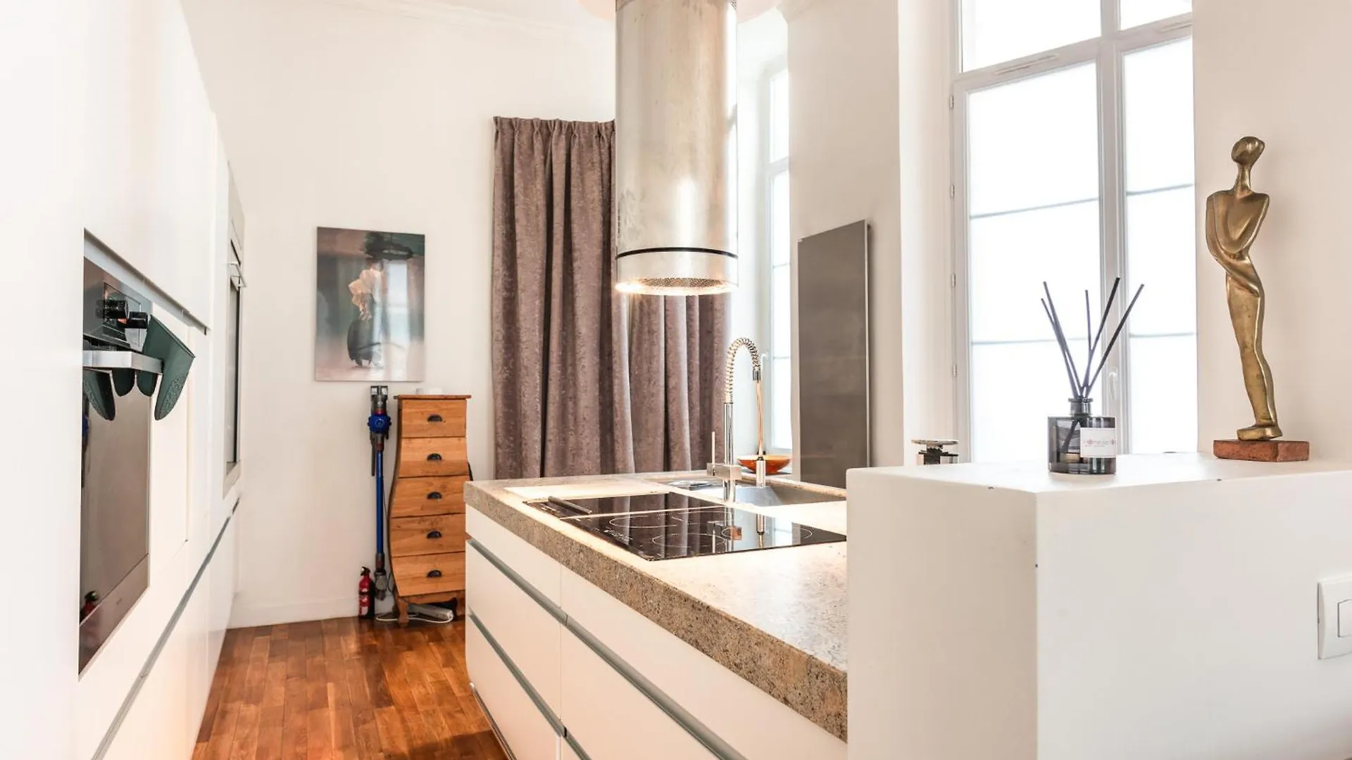 Luxury Typical Parisian Flat - 5 Min From Louvre *