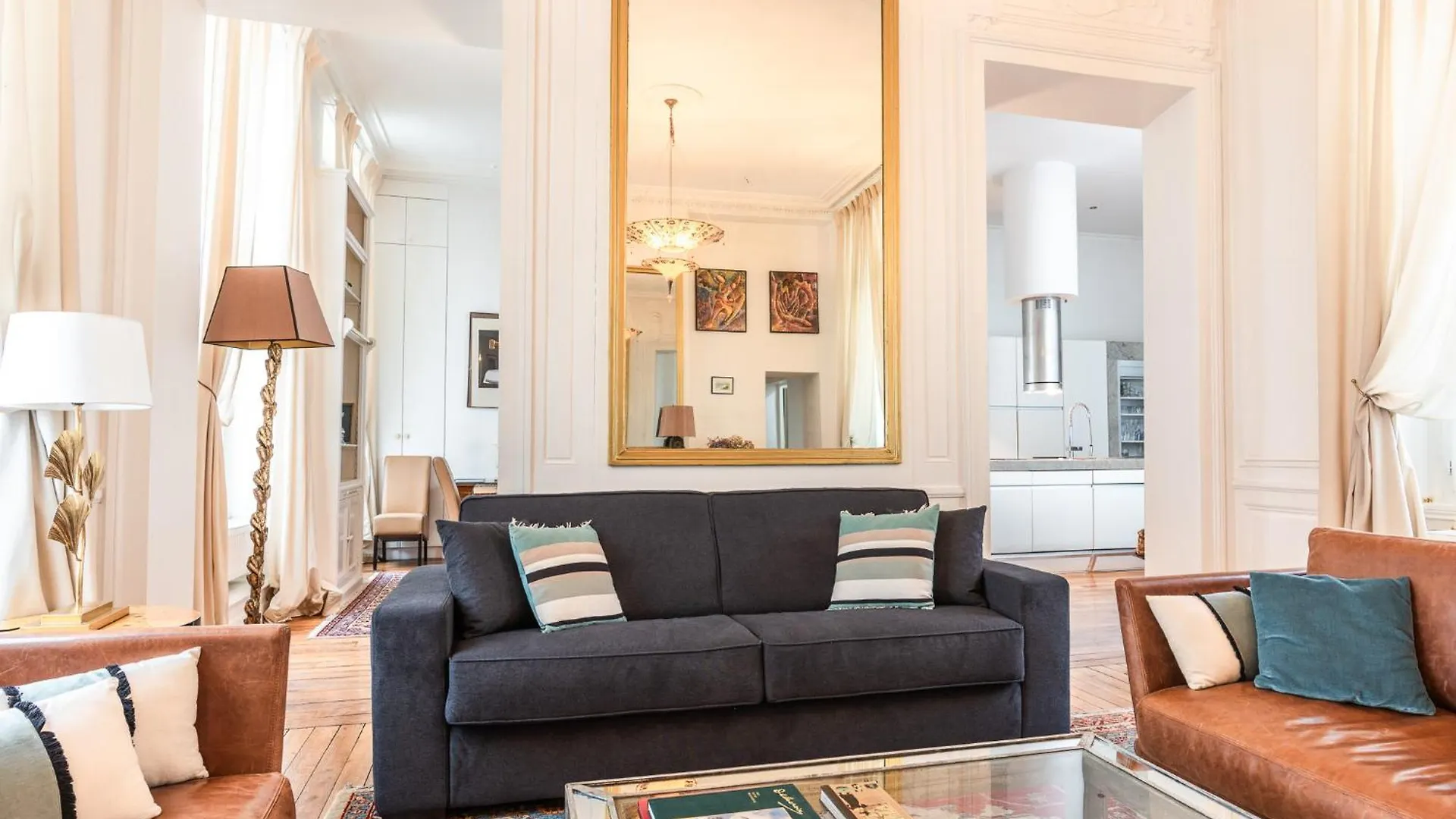 Luxury Typical Parisian Flat - 5 Min From Louvre Paris