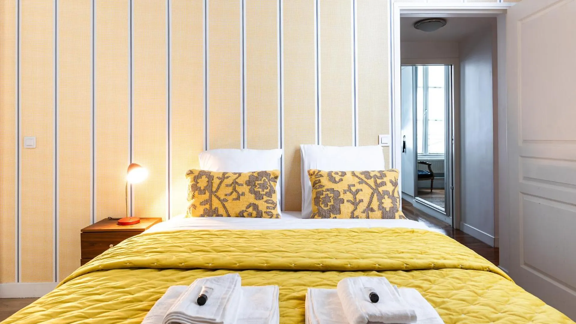 Apartment Luxury Typical Parisian Flat - 5 Min From Louvre Paris