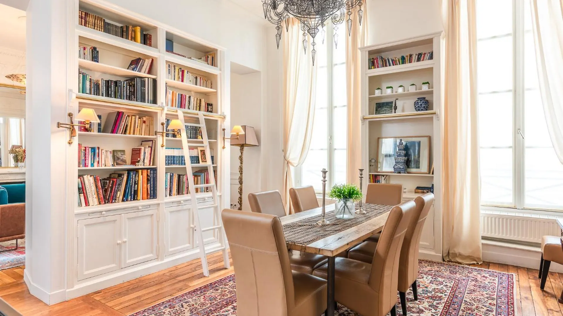 Luxury Typical Parisian Flat - 5 Min From Louvre דירה פריז