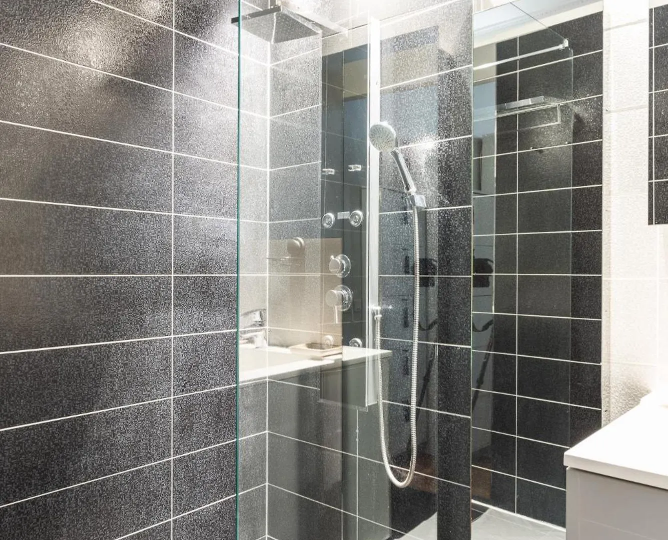 Luxury Typical Parisian Flat - 5 Min From Louvre Apartment
